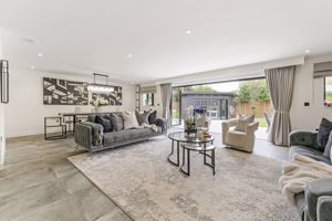 Family Room- click for photo gallery